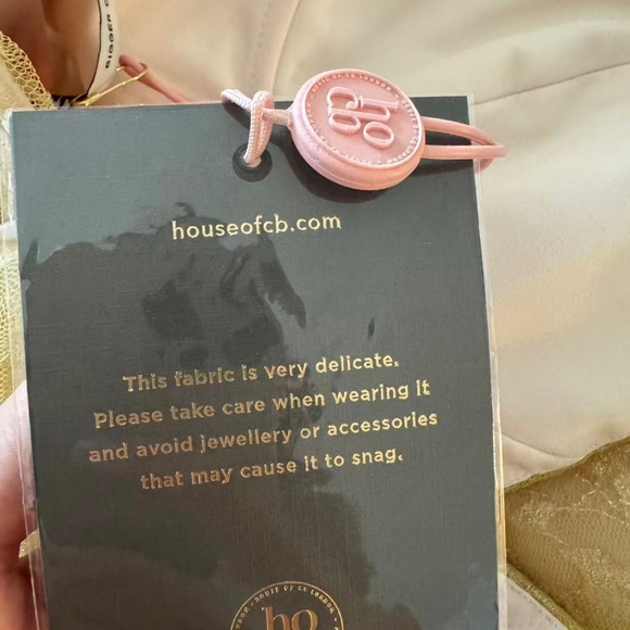 House of CB Madame Gold Metallic Lace Strapless Tulle Midi Gown Size M bigger cu - Picture 11 of 11